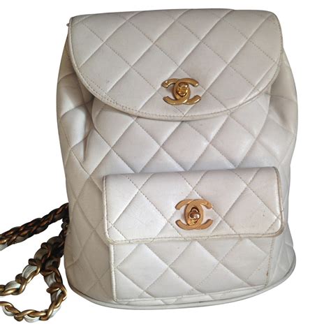 borsa zaino chanel prezzo|Chanel Borse: prezzo, modelli più belli e abbinamenti.